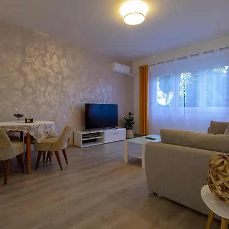 Mirjana Giardini Apartamento Pula